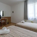 波尔图酒店 3* 扎达尔